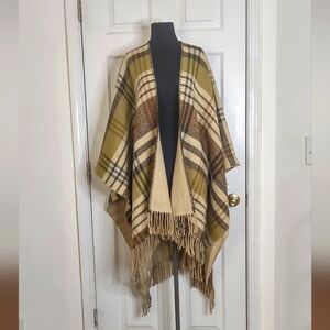 Plaid women's shawl wrap
